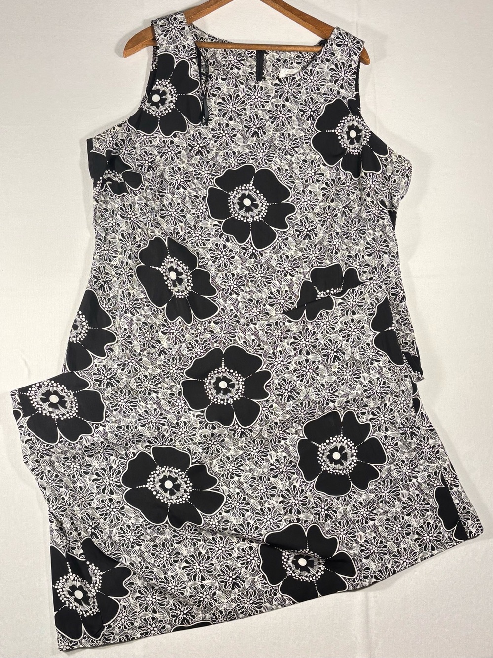 Studio I Women’s 16W Black & White Floral Sleeveless Maxi Dress
